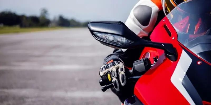 Thông Tin Cơ Bản Về Đua Xe Máy - Các Luật Lệ, Quy Định 3 Đặc điểm của giải thi đấu mô tô